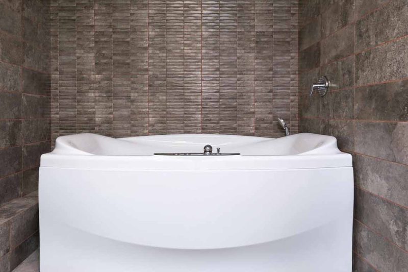 Can Solid Surface Bathtub Walls Replace Traditional Tile Surrounds on thevocalpoint